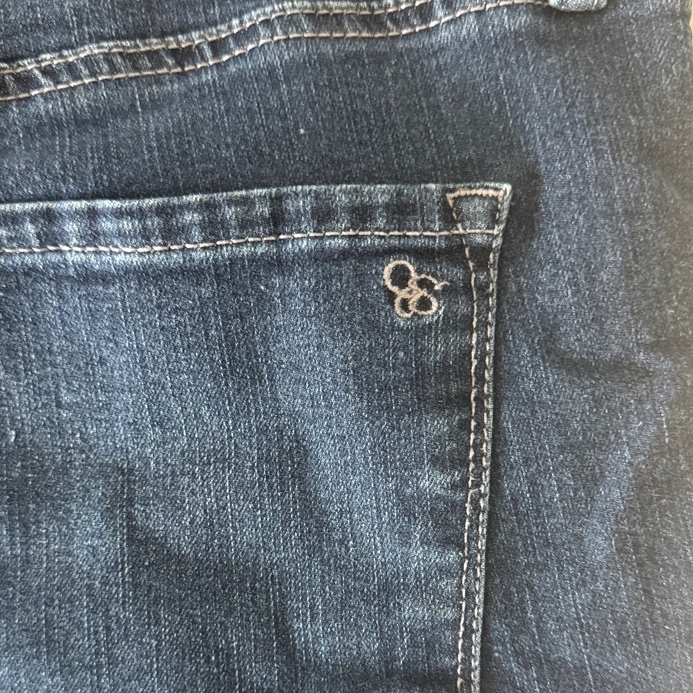 Jessica Simpson Jeans - Picture 5 of 7